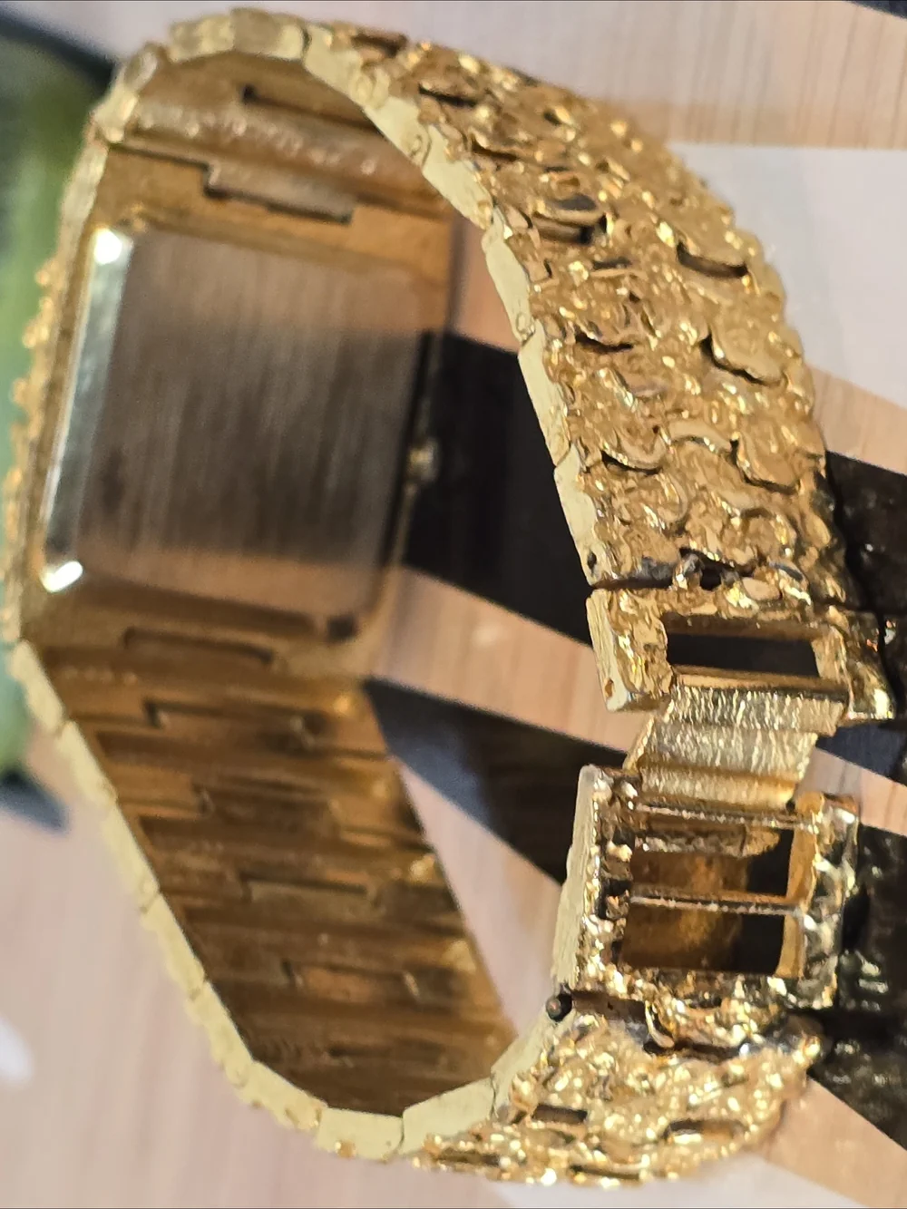 FUTURA Gold Textured Square Women's Quartz Watch